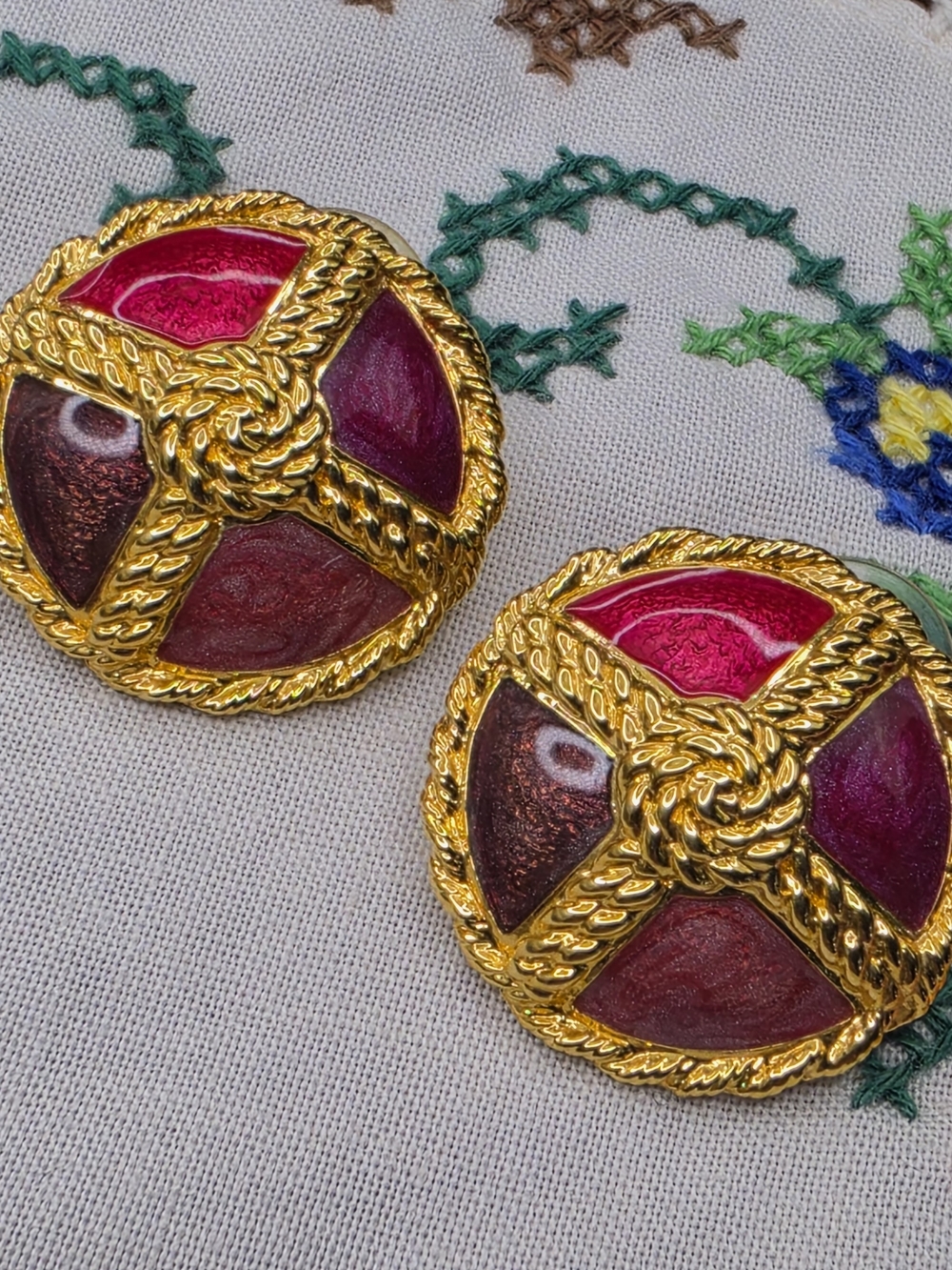 Vintage 80s Pink & Burgundy Enamel  Gold Plated Rope-Accent Coin Earrings 1"